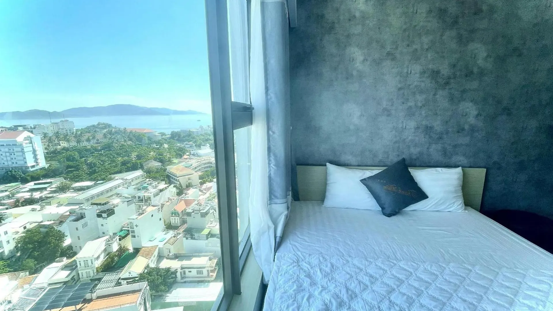 Apartment The Gold Beach Luxury Nha Trang