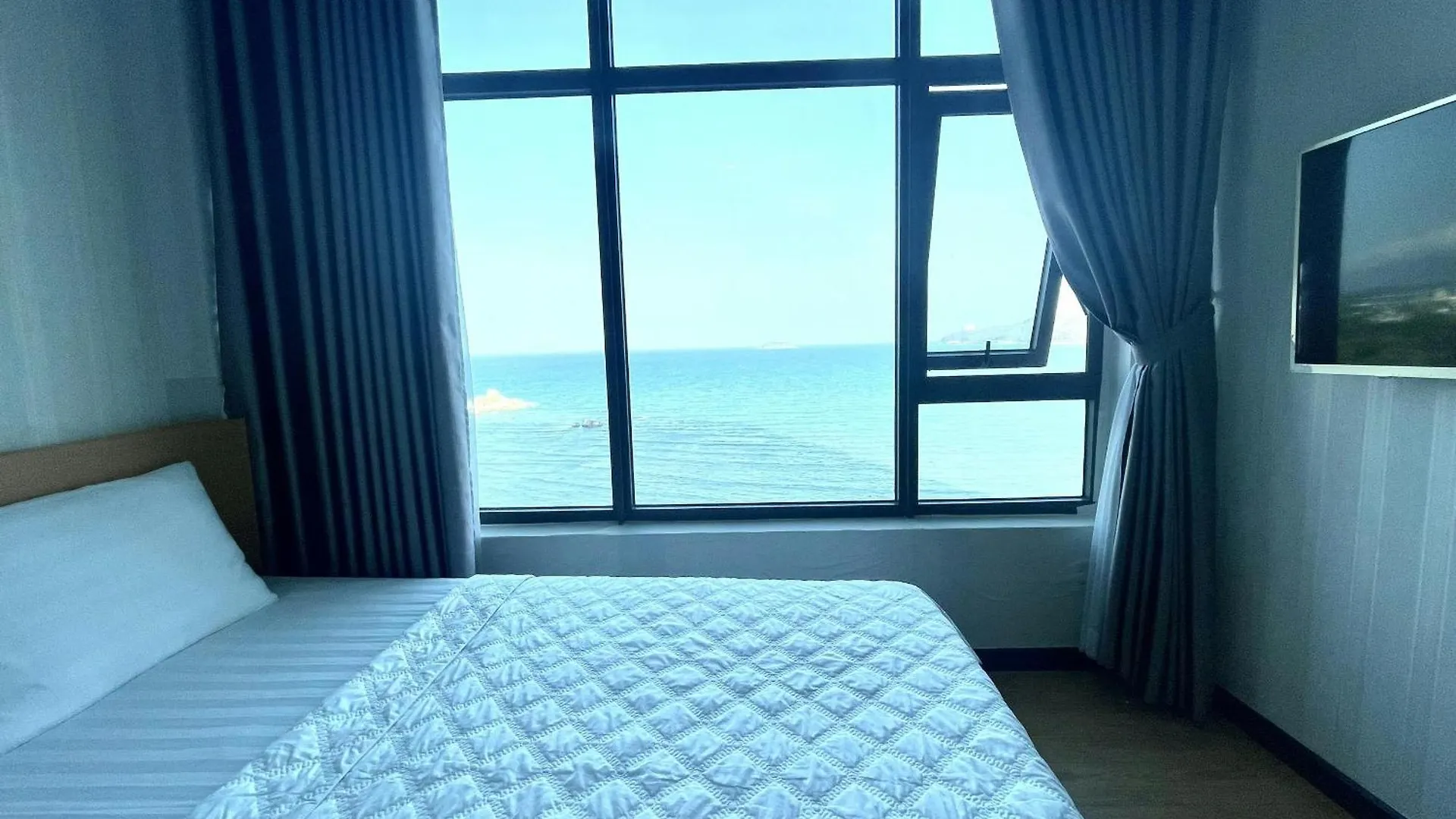 The Gold Beach Luxury Nha Trang 0*,