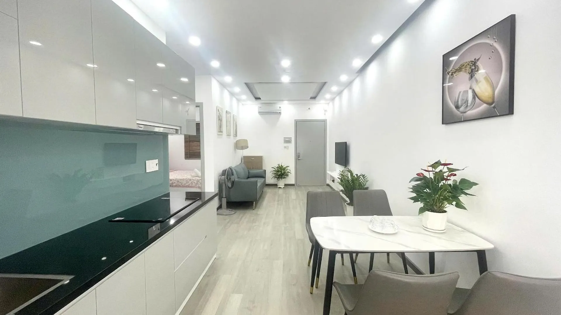 Apartment The Gold Beach Luxury Nha Trang